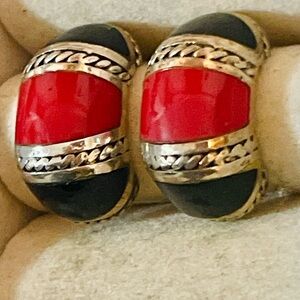 VTG Southwest CSX sterling silver stud earrings with coral and onyx 11 G